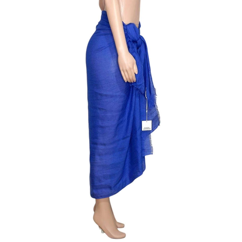 MONDAY SWIMWEAR St. Tropez Linen-Blend Sarong, Cobalt, OS - Picture 9 of 10